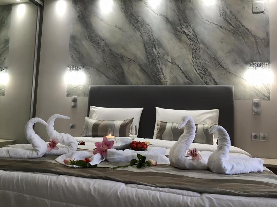 Peristeres Appartments โรดาคิโน ภายนอก รูปภาพ
